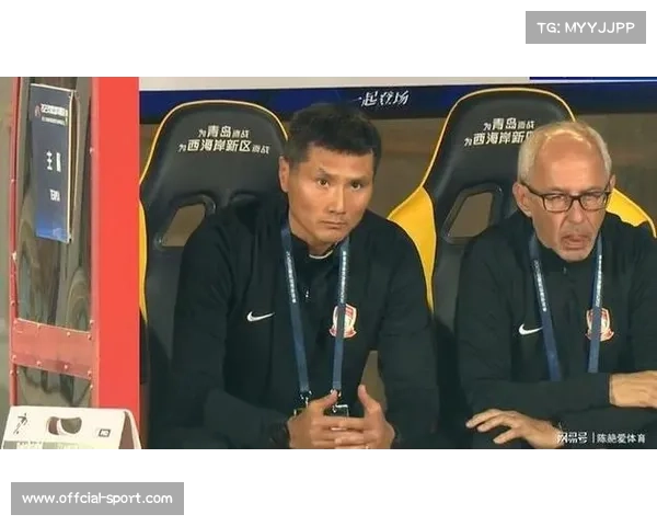 郑智出任青岛西海岸主帅，与邵佳一、陈涛组成新教练团队。