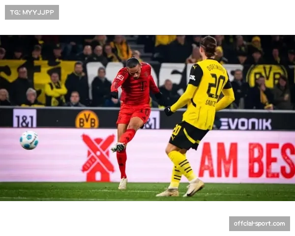 实时：拜仁对阵多特第60分钟，穆西亚拉中场抢断后一条龙破门，完成经典个人反击